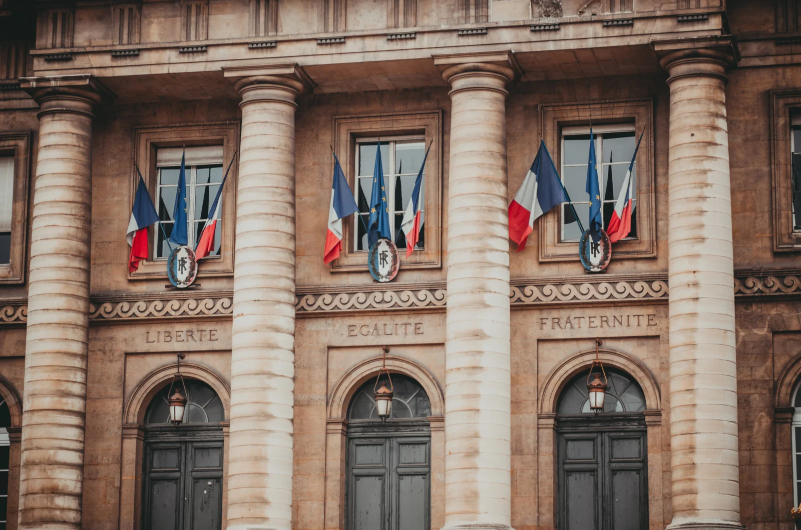Refus de titre de séjour et fichier de police