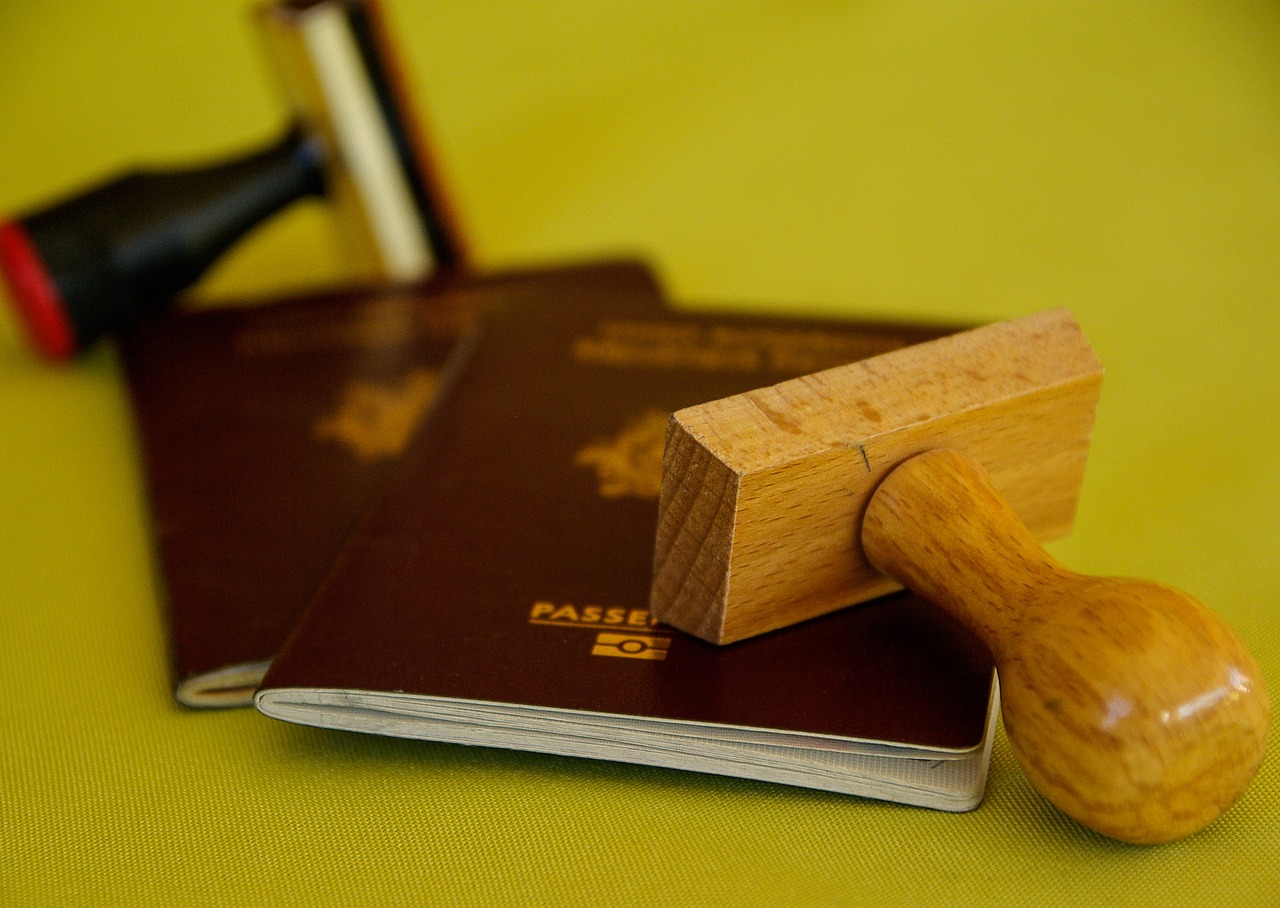 STATE OF HEALTH EMERGENCY: WHAT ARE THE CONSEQUENCES FOR FOREIGNERS IN FRANCE?