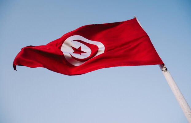 Titre de séjour de 10 ans pour les Tunisiens en France : ce que dit la loi