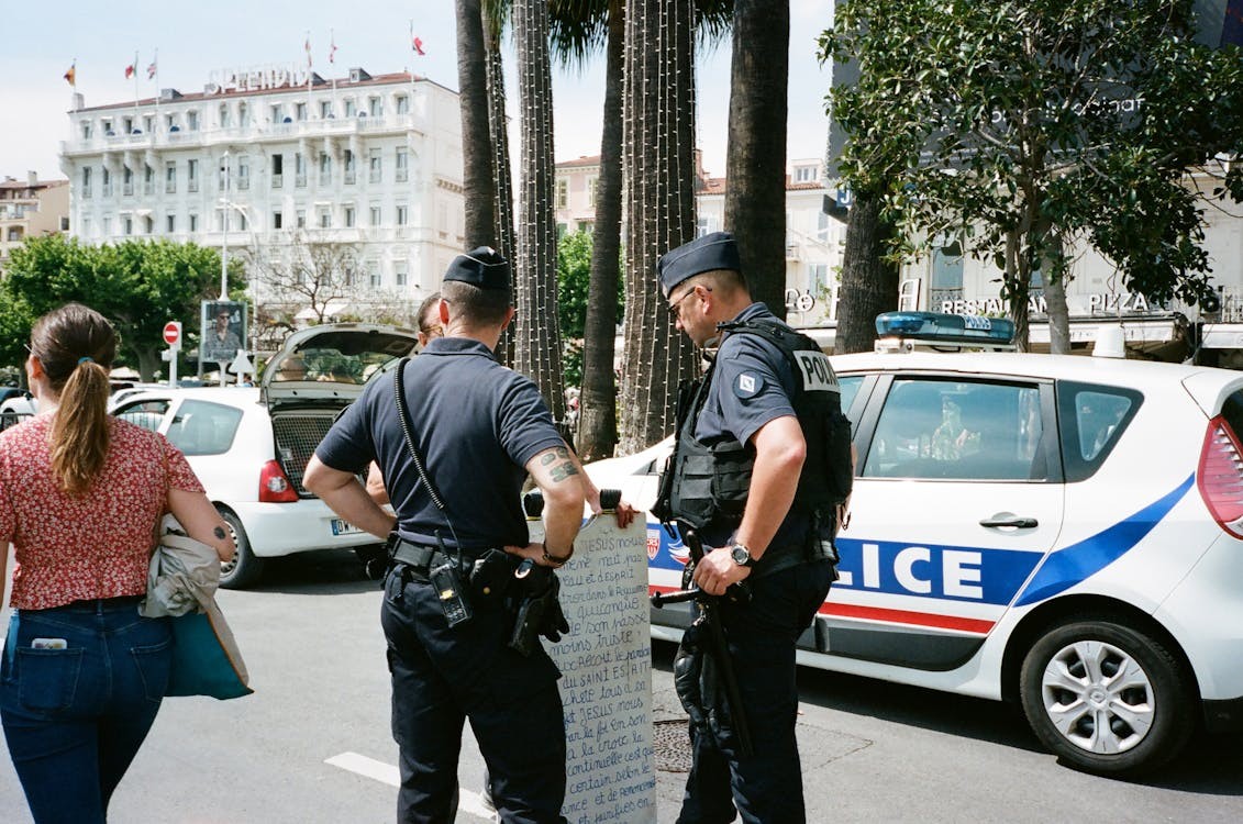 Droit des étrangers : Interdiction du territoire français : comment sont désormais calculés les délais ?