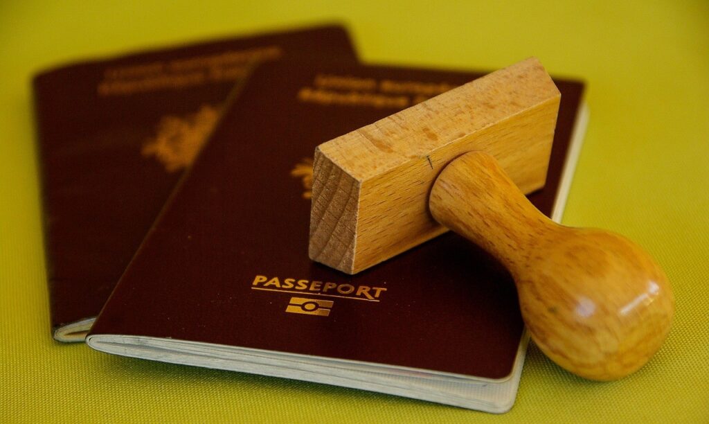 Peut-on voyager à l’étranger avec un récépissé ? - Lexcase Immigration