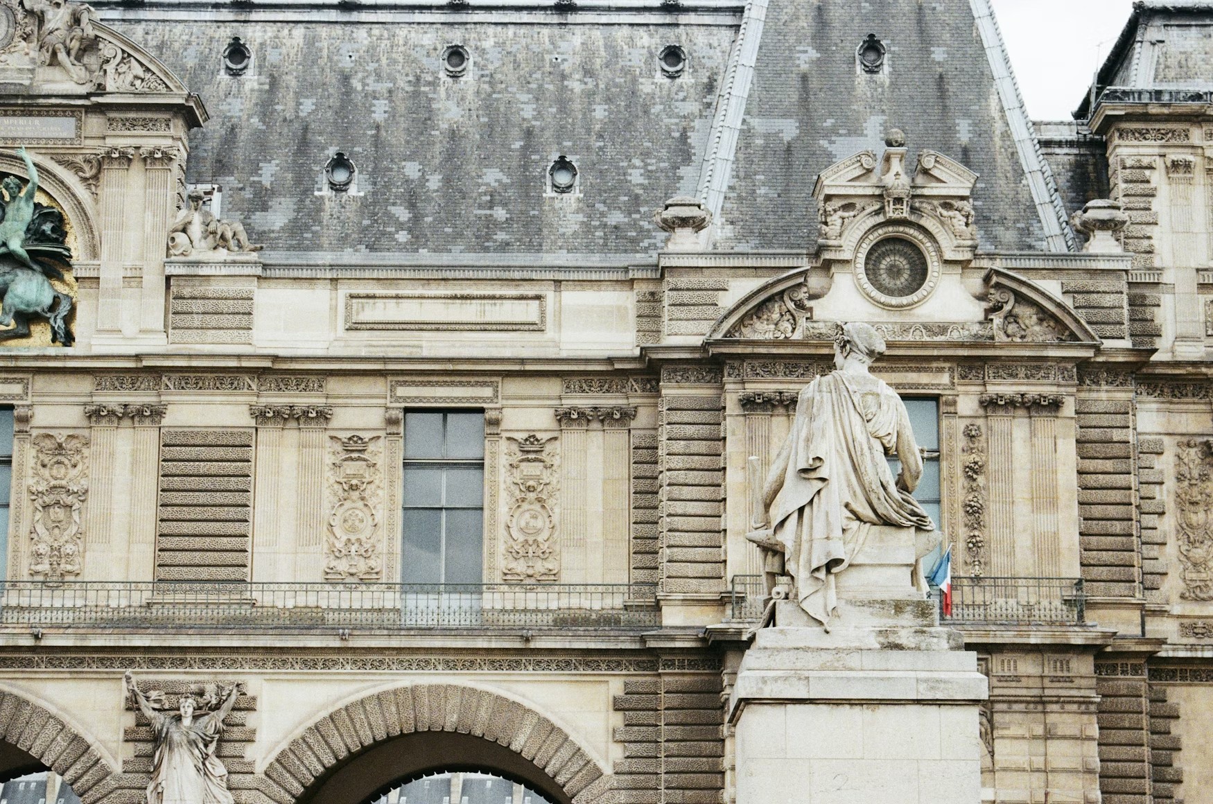 Renouvellement de titre de séjour : Le juge des référés sanctionne l&rsquo;inertie de la préfecture