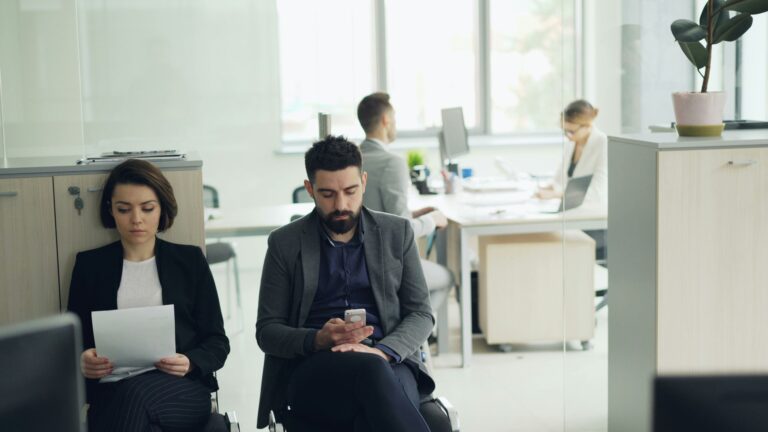 Salle d'attente d'un service administratif